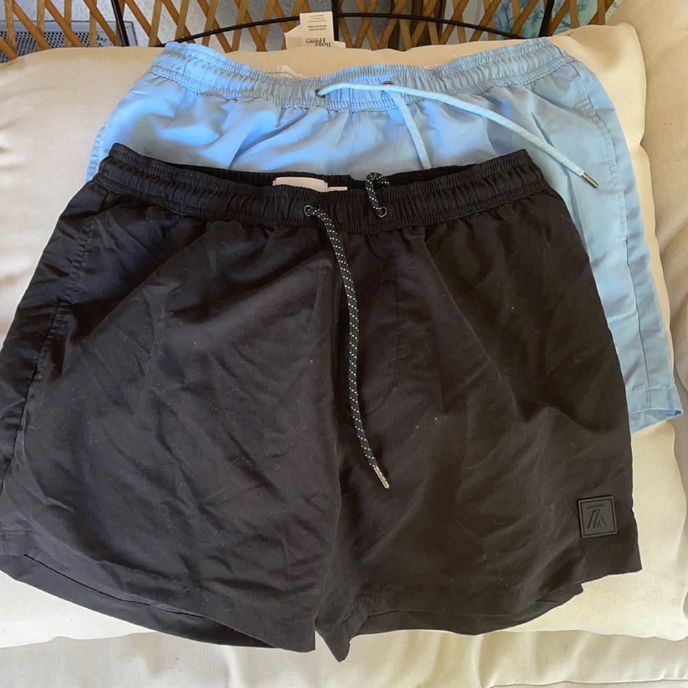 Set of swim trunks